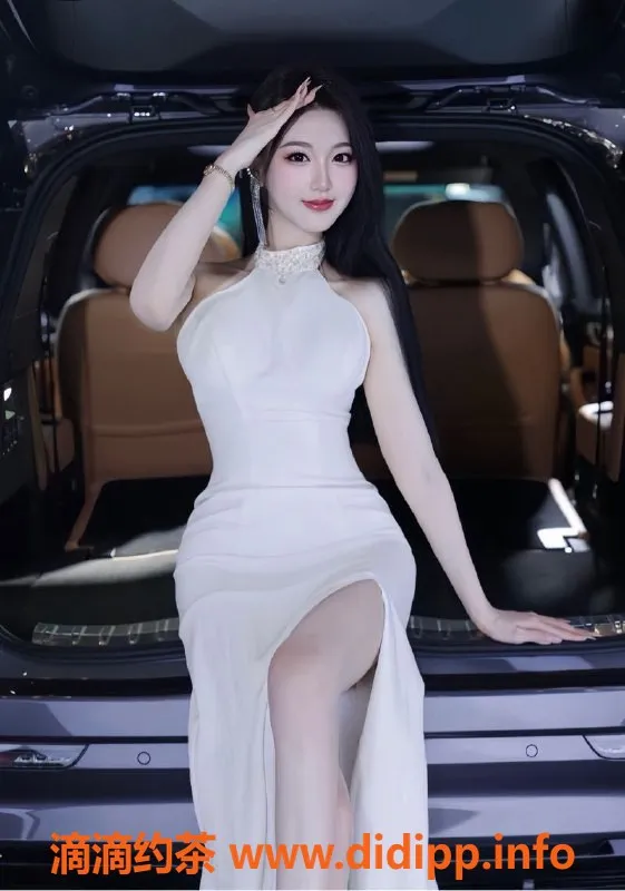 无锡楼凤-梁溪区巨乳车模，享受顶级陪浴服务