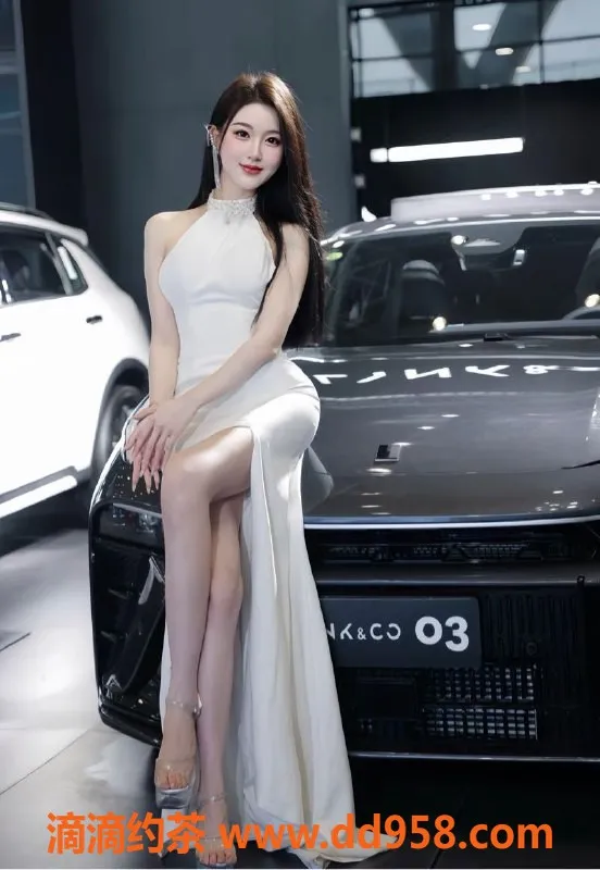 无锡楼凤-梁溪区巨乳车模，享受顶级陪浴服务