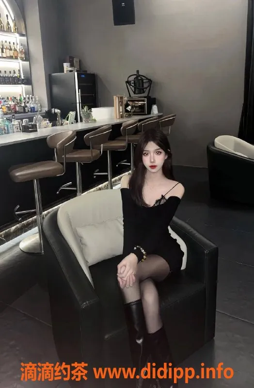 南通楼凤-南通慧慧，165cm，93斤，皮肤白嫩，兼职服务