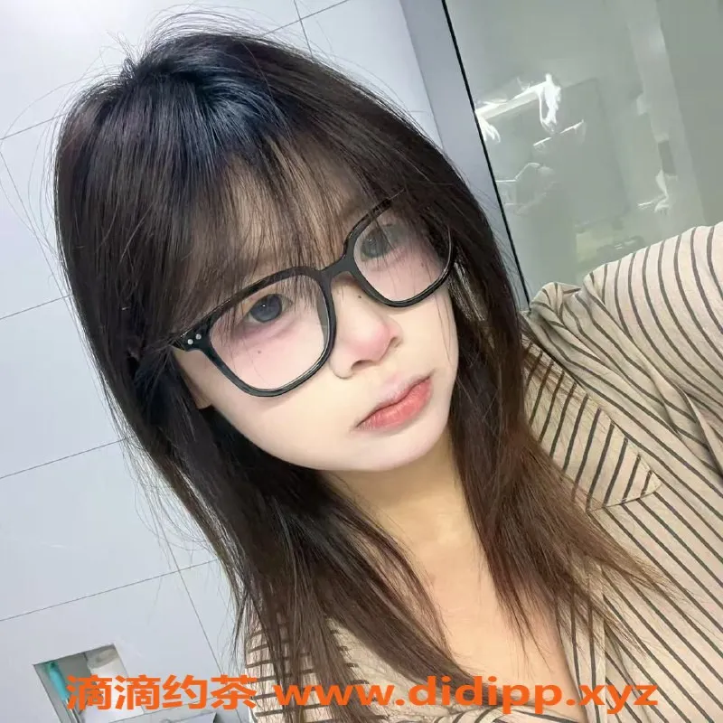 成都楼凤资源信息,锦江区小青，身材好，服务优，课时费6/10