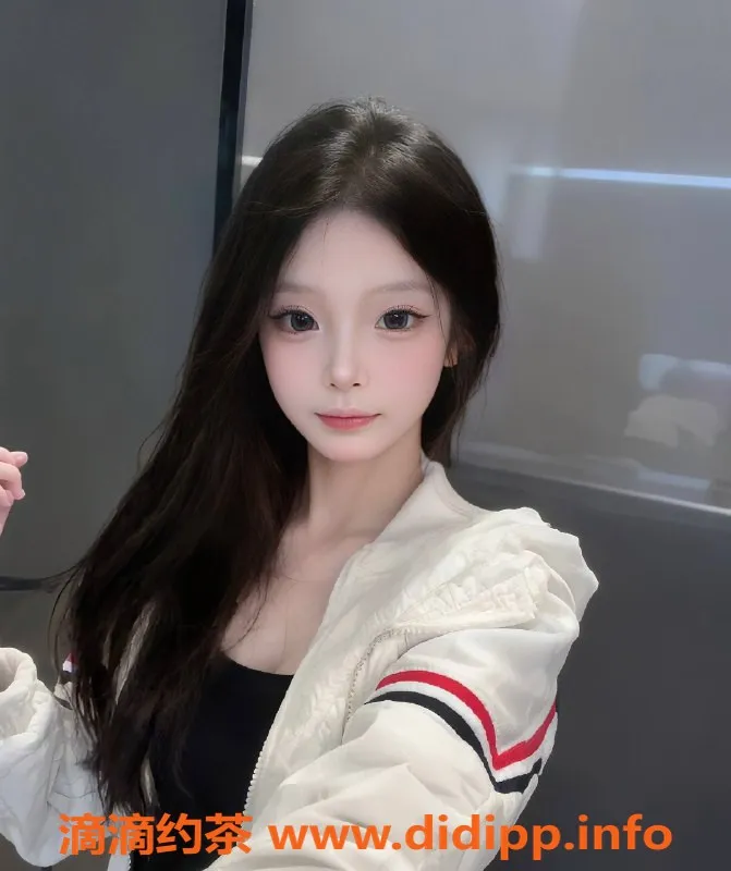 深圳楼凤-南山嫩妹昕昕：900元体验舌吻和鸳鸯浴