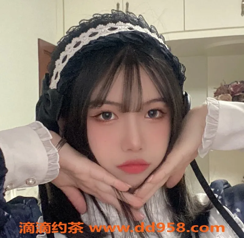 广州楼凤-荔湾舒月，600元嫩妹服务，夜课69体验