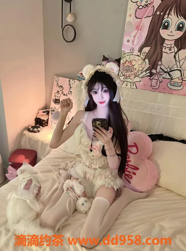 乌鲁木齐楼凤-166CM甜美女孩，D罩杯，45kg优雅腼腆