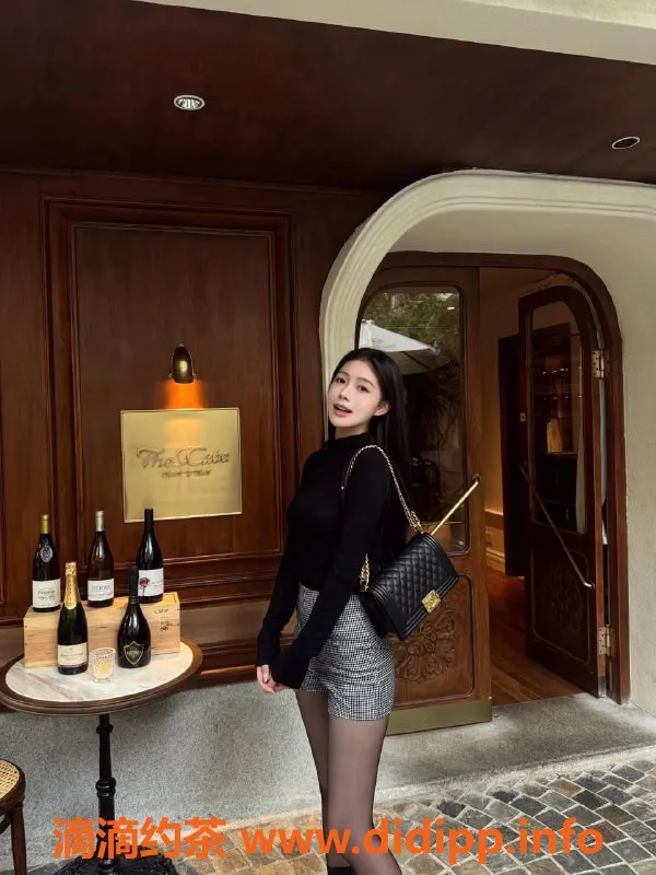 乌鲁木齐楼凤-清纯可爱女孩，172身高98体重，服务优质