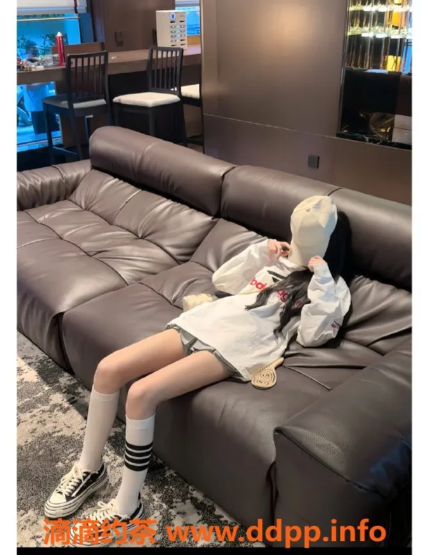 赣州楼凤-赣州06奶糖，160cm，43kg，粉嫩嫩妹等你来体验