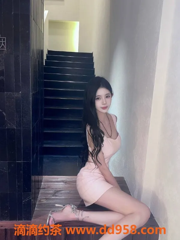 湛江楼凤-沫沫—年轻可爱，身高158，体重48