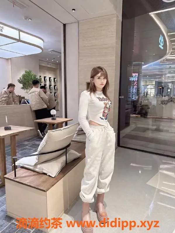 成都楼凤-武侯区诗诗，身材火辣，服务态度佳