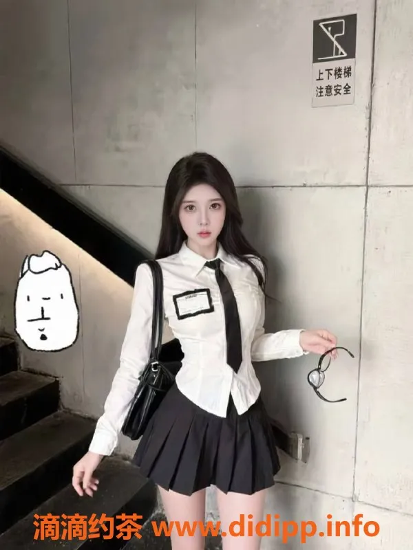 成都楼凤-武侯区舒冉，身材超赞的御姐，课时费10/15