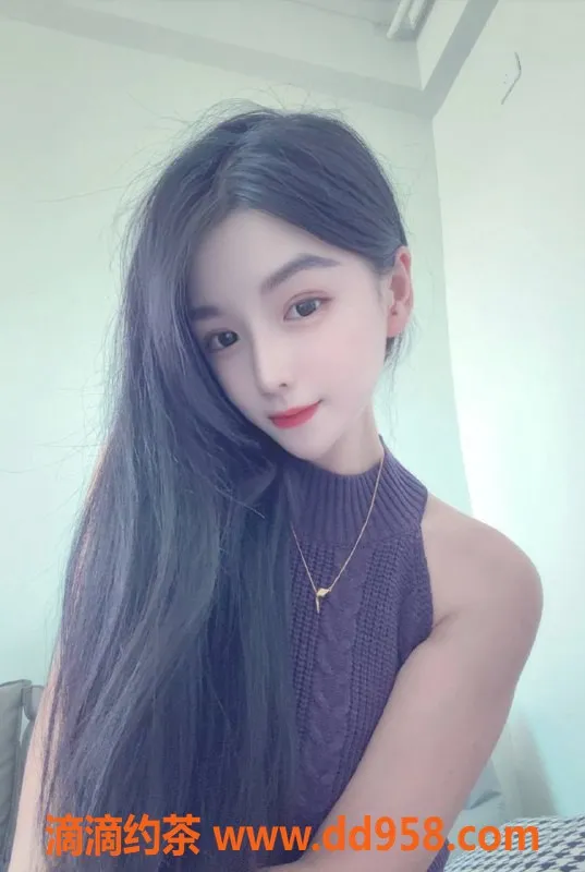 深圳楼凤-宝安小橙子 160cm B罩杯 超值900P体验