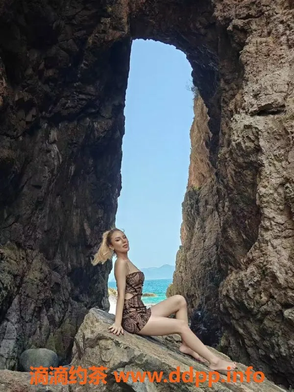 深圳楼凤资源信息,南山混血儿Hailey，900元起享鸳鸯浴服务