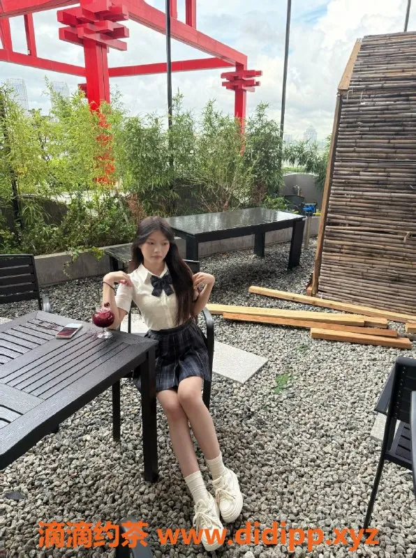 中山楼凤-石岐小琪，18岁B罩杯，服务好评100%