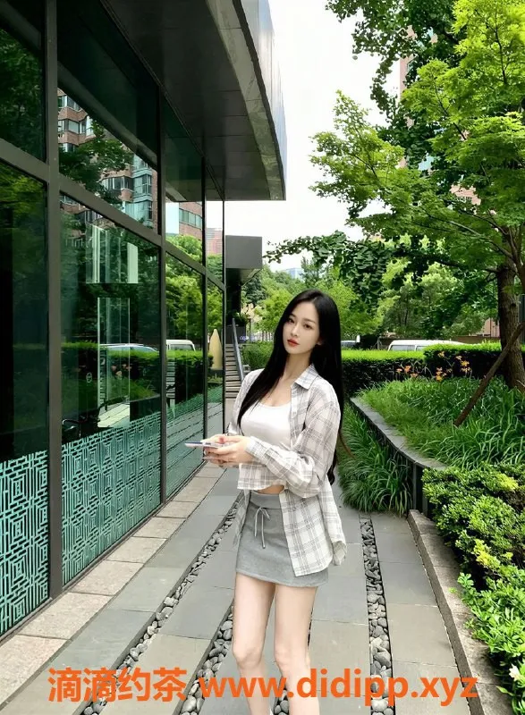 广州楼凤-白云地区糖果，800元御姐制服服务