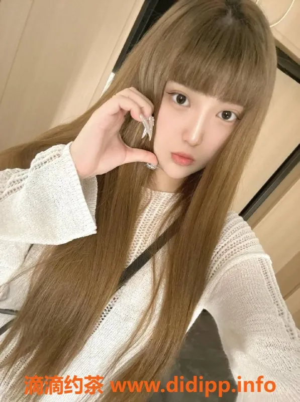 惠州楼凤资源信息,惠州大胸妹，21岁，身高1.72米，胸围D，700元超值服务