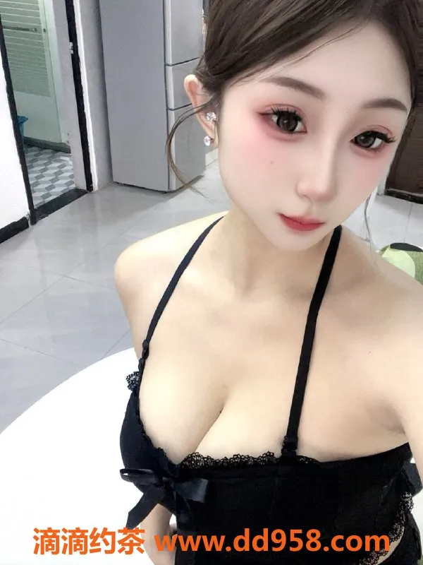 无锡楼凤-惠山区巨奶萝，白肤貌美，享受高端陪浴服务