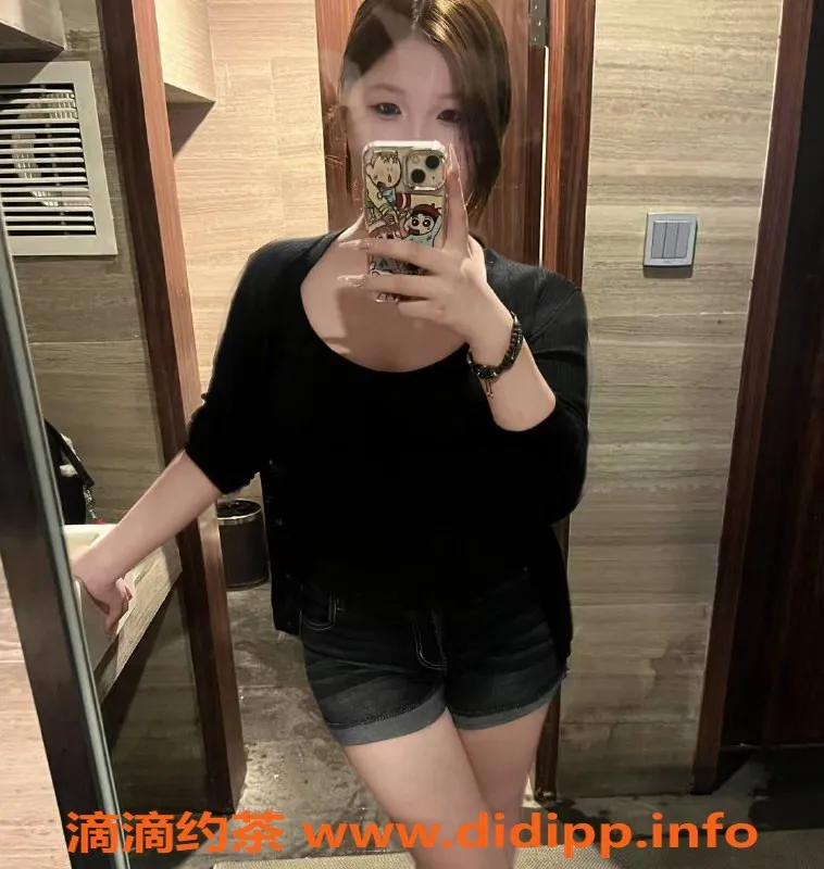 广州楼凤-海珠嫩妹伞伞，688超值体验等你来玩！