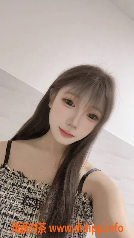中山楼凤-古镇18岁玉米，34C胸围温柔来袭
