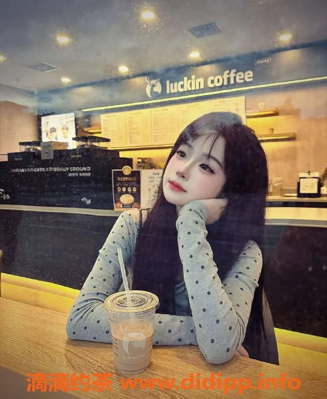 成都楼凤-武侯区佳瑶，巨乳嫩妹，服务态度超赞！