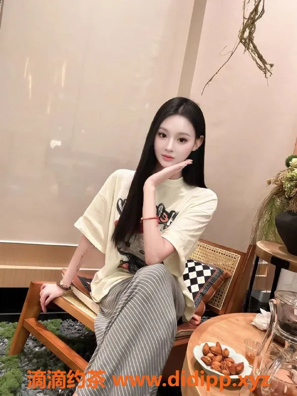 常州楼凤资源信息,武进服力妹，162cm嫩妹，600元起多种服务选择