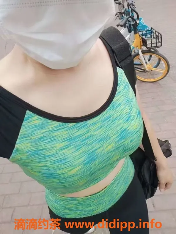 广州楼凤-佛山禅城 160cm少妇 36C仅需400-700