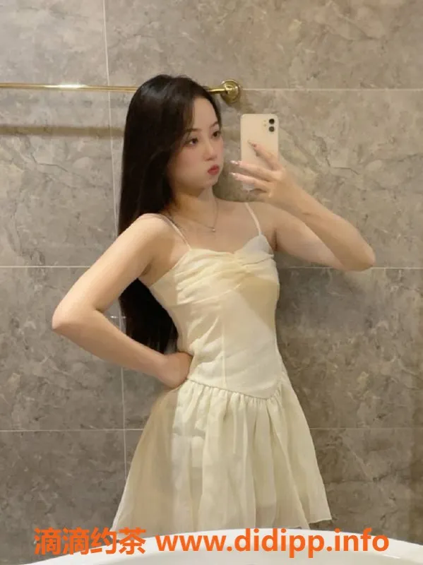 广州楼凤-白云区贝贝，164cm C罩杯，甜美嫩妹