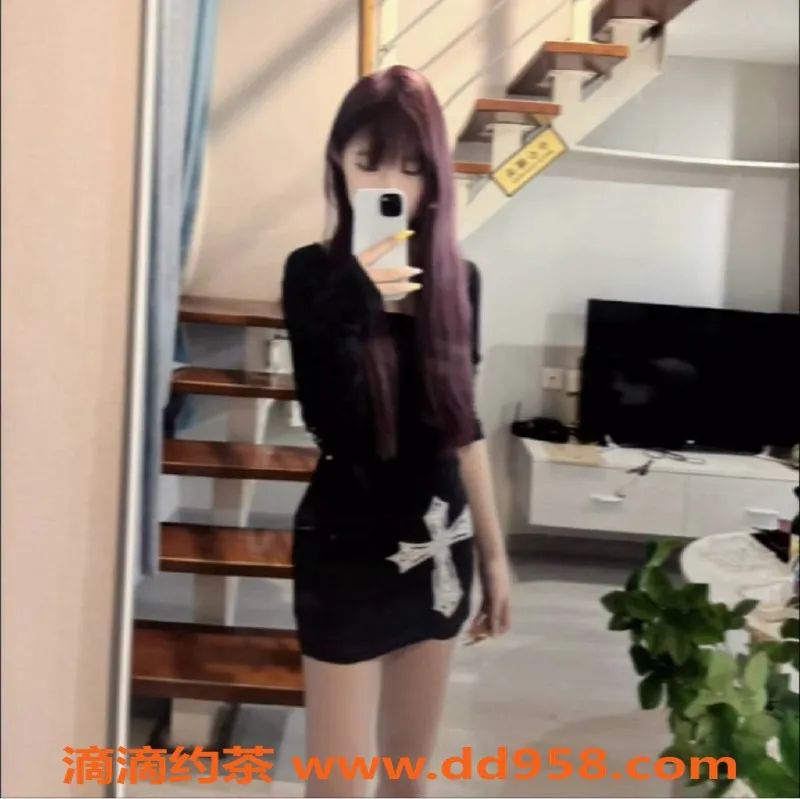 昆明上门服务-官渡区cf嫩妹，800元上门服务，舌吻、口吹