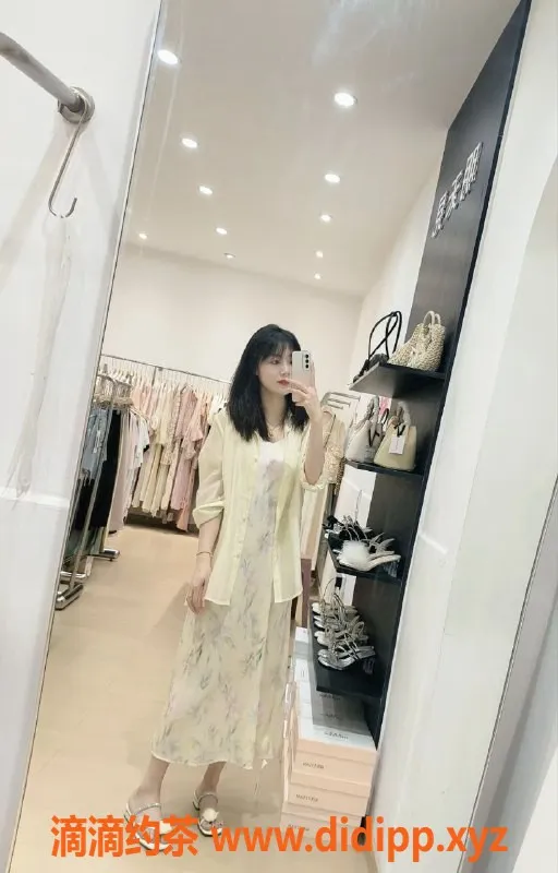 深圳楼凤-龙岗瞌睡虫，口爆六九制服诱惑，500起