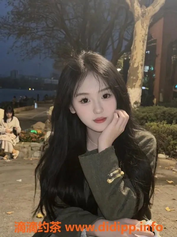 成都楼凤-锦江区依依，身高165，女友感服务，超值优惠！