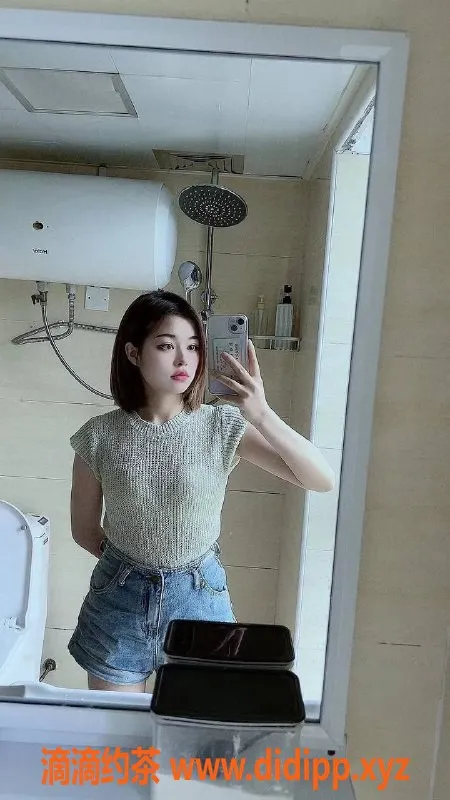 广州楼凤-海珠小可爱，600元起，唇舌交融的绝妙体验