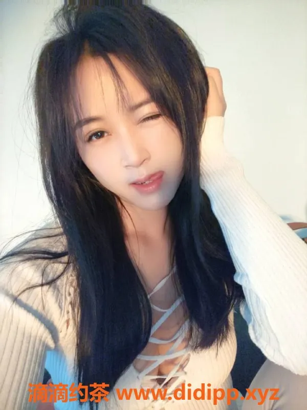 深圳楼凤-南山燕麦奶，24岁御姐，身高166、胸围C，舌吻服务