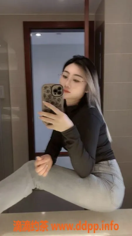 广州楼凤-海珠佳妮，高挑御姐，600元深夜服务