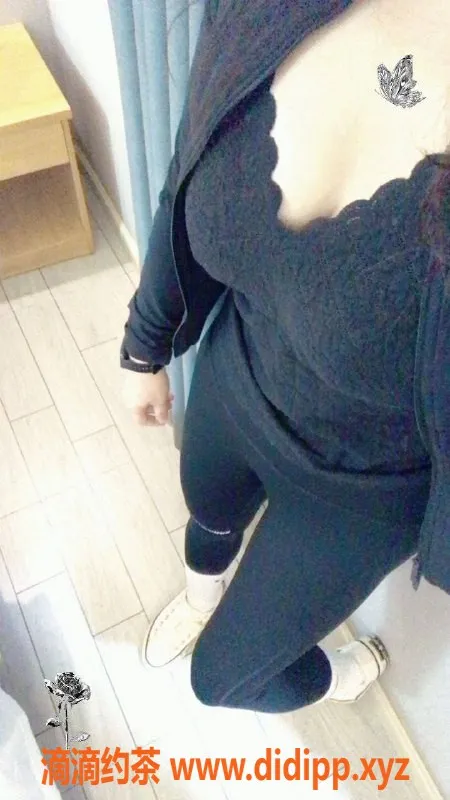 广州楼凤-天河琪琪，价格400p，70斤，绝美熟妇服务