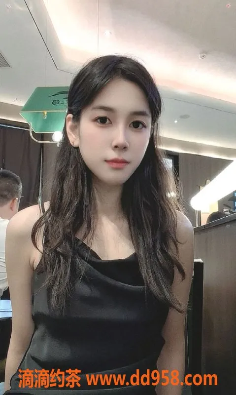 中山楼凤-古镇小桃子，23岁，胸34C，服务超赞！