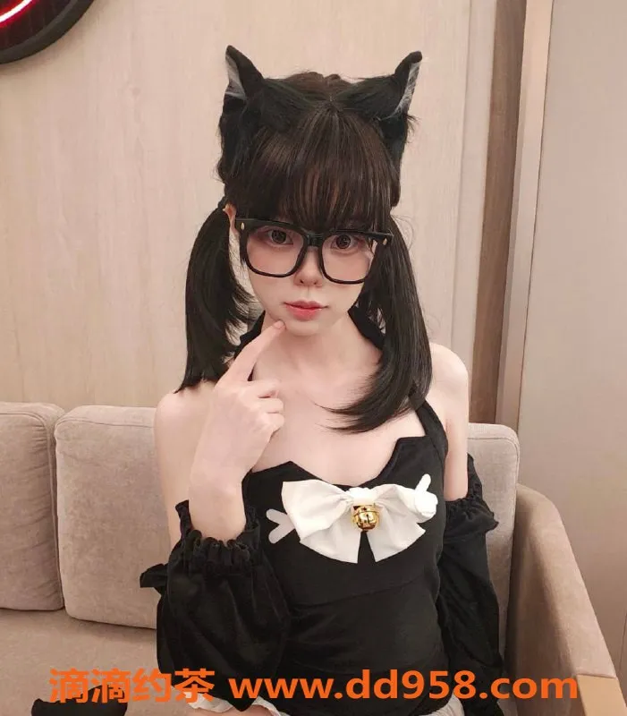 广州楼凤-天河喵喵，1000p服务体验超赞