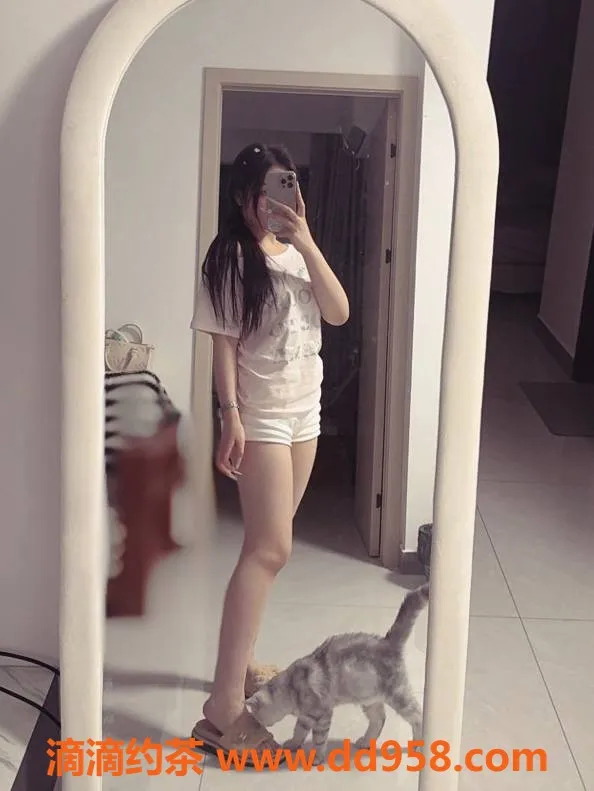 广州楼凤-天河辰辰，600元私密服务，尽享欢愉体验