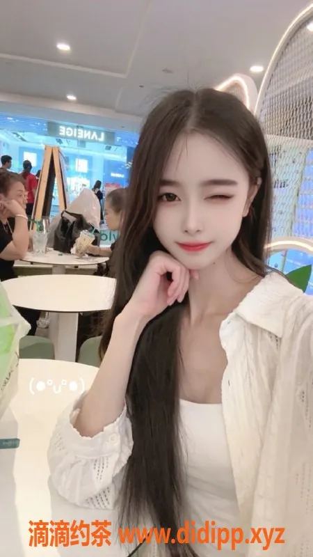 无锡楼凤-梁溪区豆瓣酱，168cm，44kg，超高颜值伴浴服务