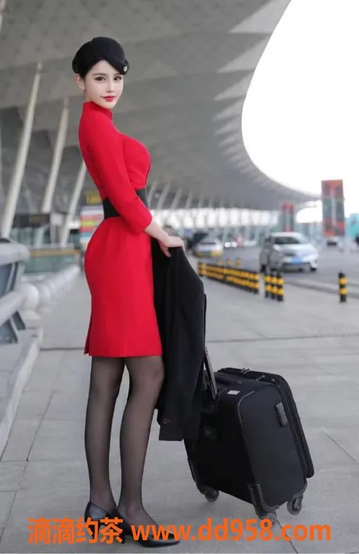 无锡楼凤-梁溪区高颜值空姐，176大长腿，2200p起