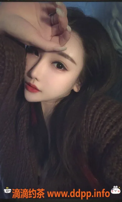 广州楼凤-天河温瞳，身材诱人，课程500元