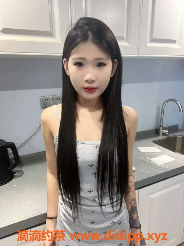 珠海楼凤-拱北KK，18岁小姐，超值享受等你来体验