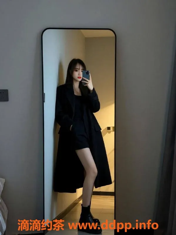 广州楼凤-天河点点，700元私密服务，期待你的来访！