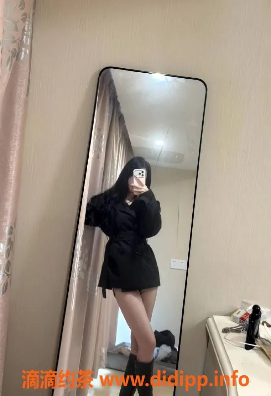 绍兴楼凤-越城区呆呆，160cm45kg，B罩杯陪浴服务