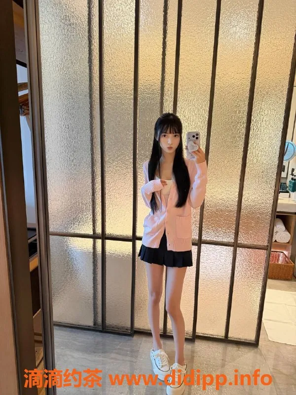 广州楼凤资源信息,广州天河菲菲，800元上门服务，身材诱人！