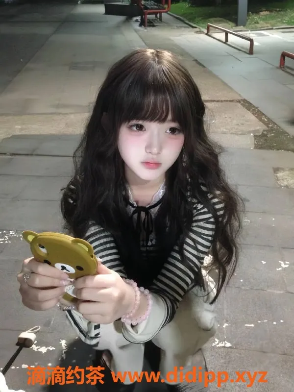 深圳楼凤资源信息,深圳南山小小，1500p，陪浴调情嫩妹