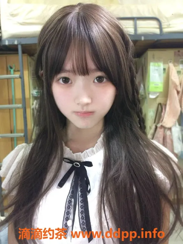 深圳楼凤-深圳南山小小，1500p，陪浴调情嫩妹