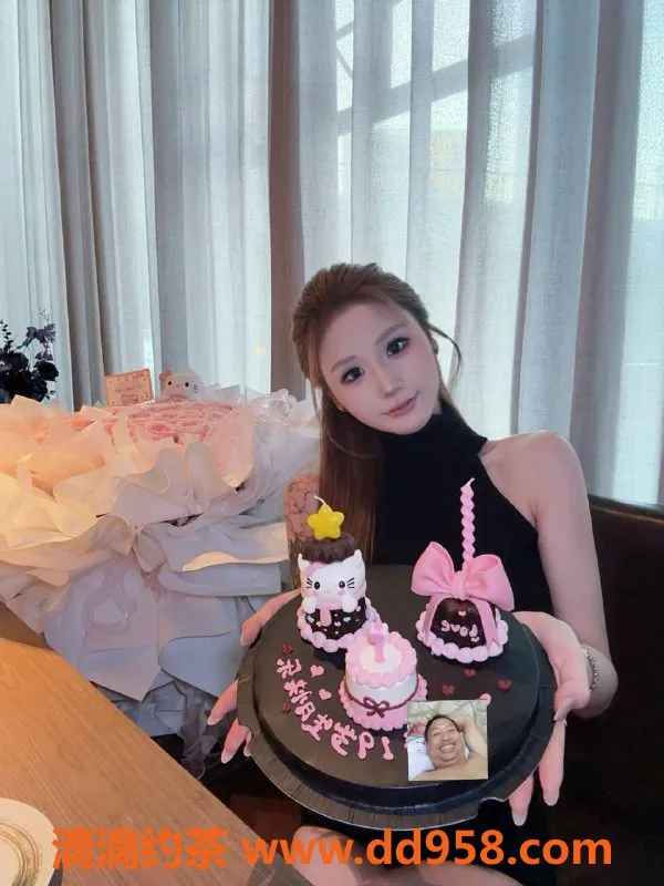 深圳楼凤资源信息,龙华嫩妹兔兔，800元撩长腿大胸