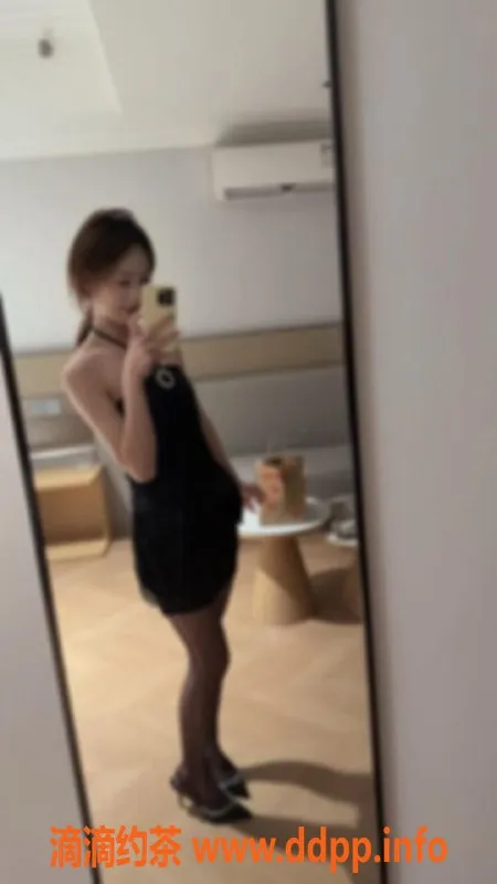 常州楼凤-武进万达19岁嫩妹鱼鱼，身高163，课费800起