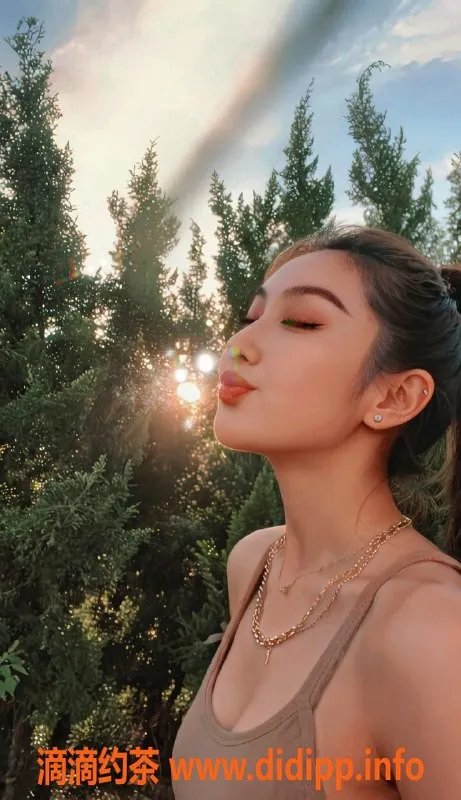 广州楼凤-海珠温娜：长腿大胸白虎，水费1100P