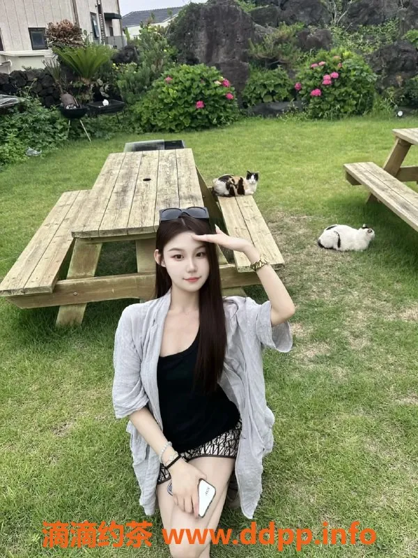 广州楼凤-海珠嫩妹雨晨，800元包时服务