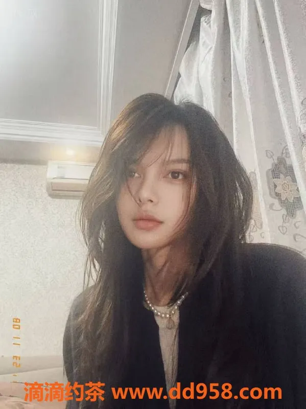 台州楼凤-台州花姑娘，23岁170cm，D+胸围，无套路喝茶