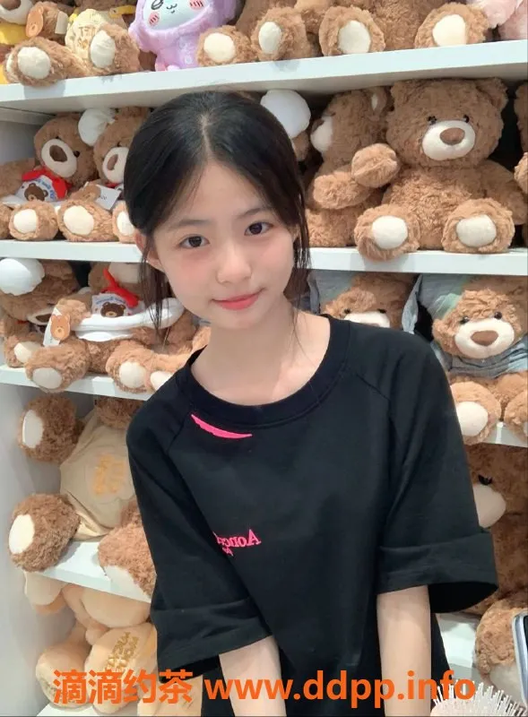 广州楼凤-天河嫩妹颜菲，800元畅享舌吻与69服务