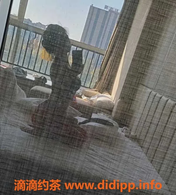 广州楼凤-金沙洲气质沐沐，25岁161cm小猫钓鱼服务